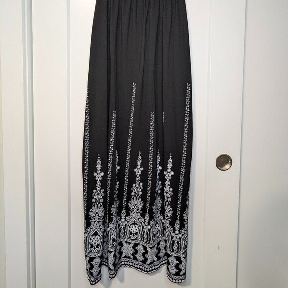 ✨ No Boundaries Black & White Summer Maxi Dress (Size M 7–9) 🖤🤍👗 - Picture 2 of 12